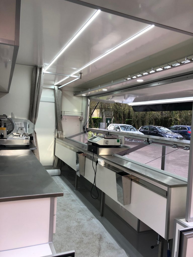 camion de marché réfrigéré prestige hedimag camion boucherie camion fromagerie camion charcuterie