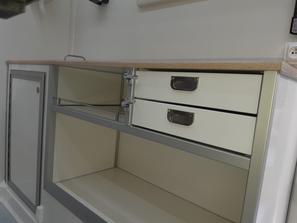 Camion toilettage canin Hedimag salon toilettage mobile