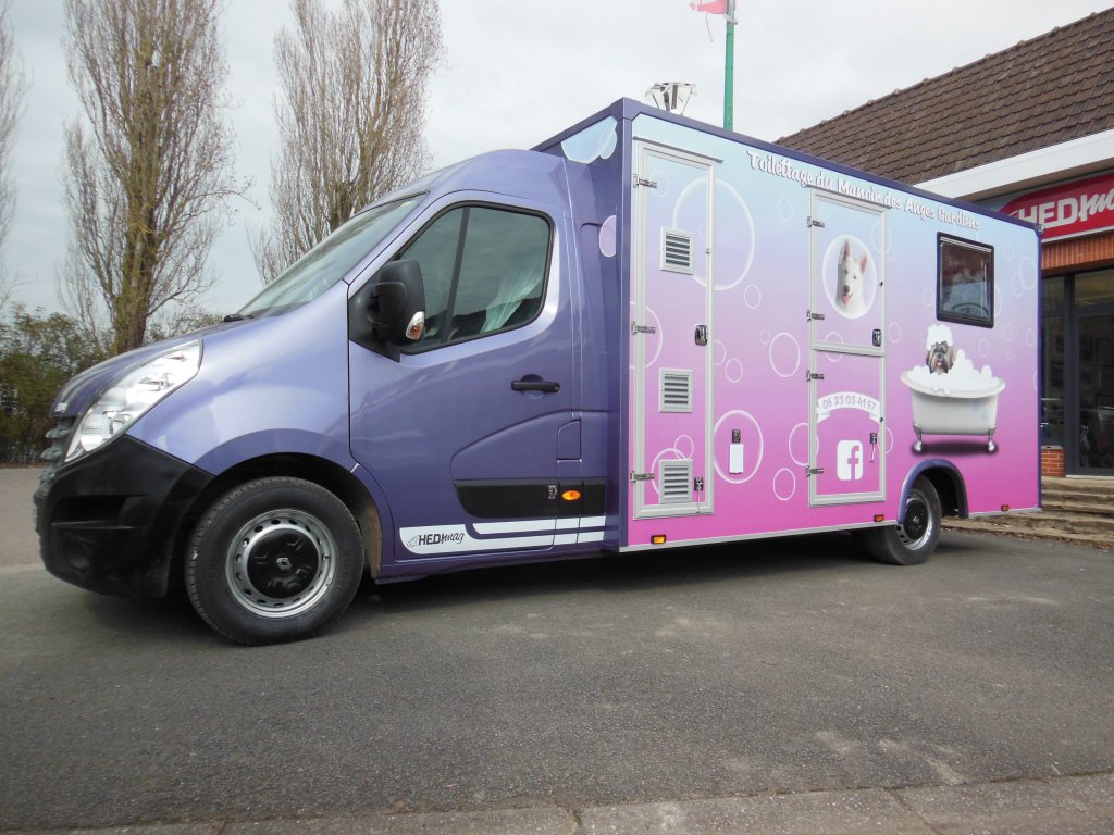 Camion toilettage canin Hedimag salon toilettage mobile