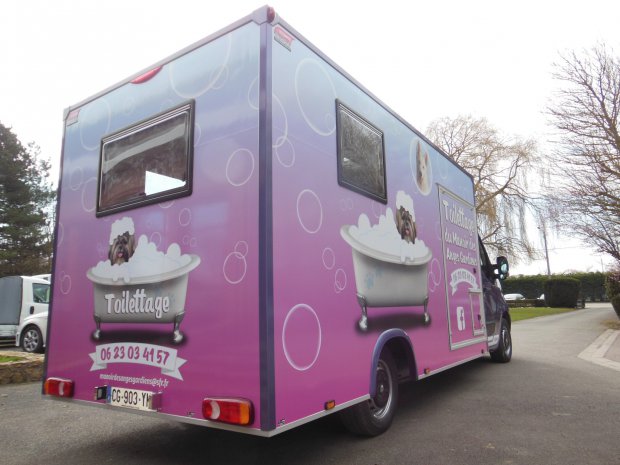 Camion toilettage canin Hedimag salon toilettage mobile