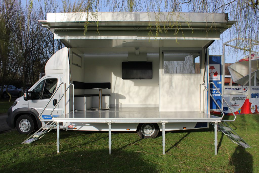 camion podium hedimag podium mobile camion évènementiel