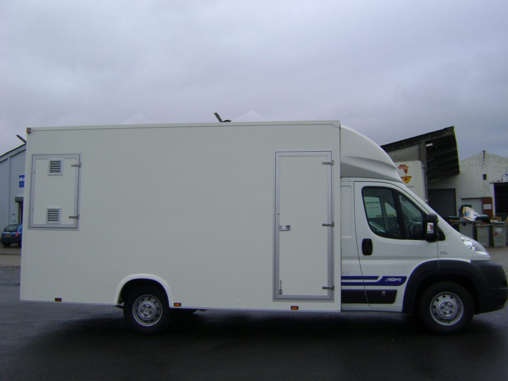 camion showroom mobile