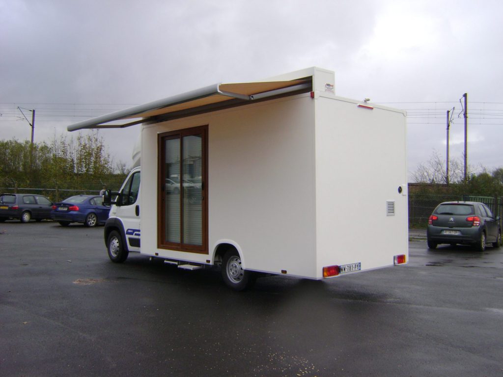 camion showroom mobile