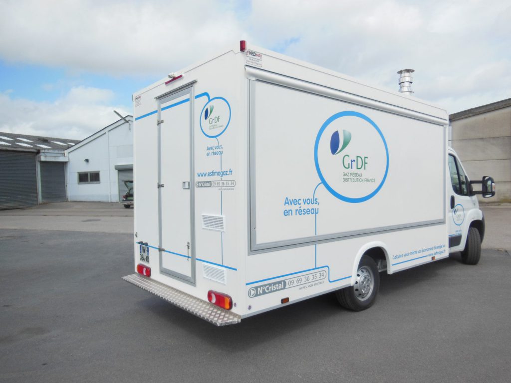 camion showroom mobile