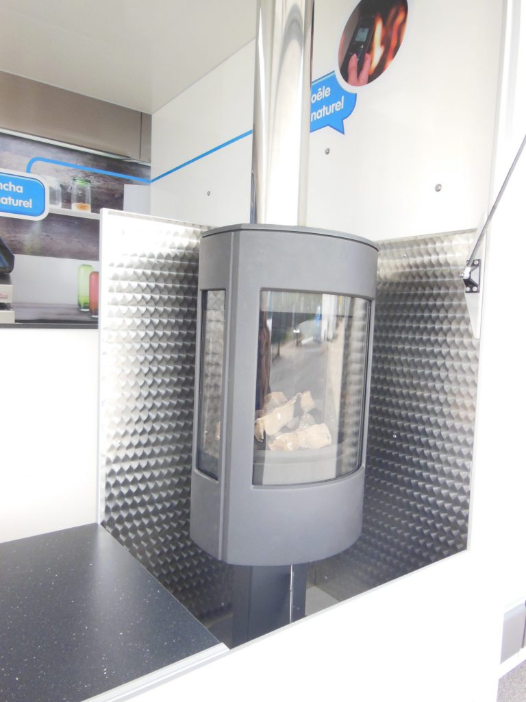 camion showroom mobile