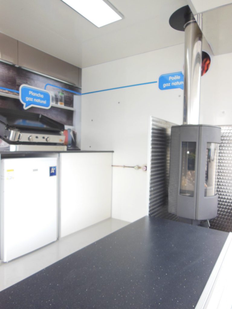 camion showroom mobile