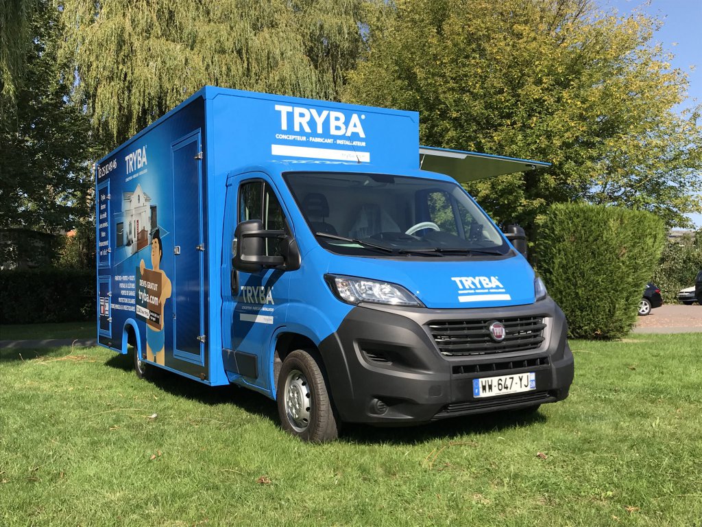 Camion Tryba Showroom