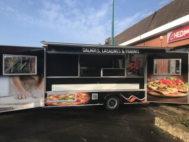 Food truck salade, lasagne, paninis