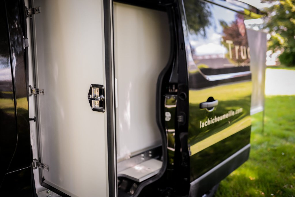 Food truck Service Extérieur citroen jumpy foodtruck peugeot expert foodtruck fiat talento foodtruck