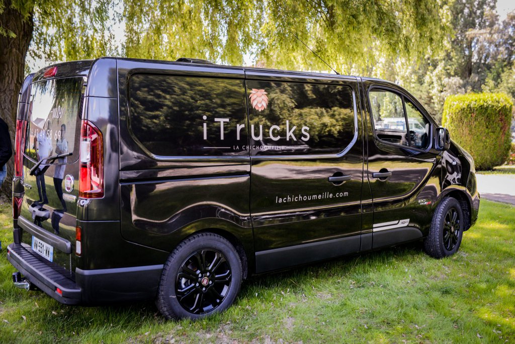 Food truck Service Extérieur citroen jumpy foodtruck peugeot expert foodtruck fiat talento foodtruck