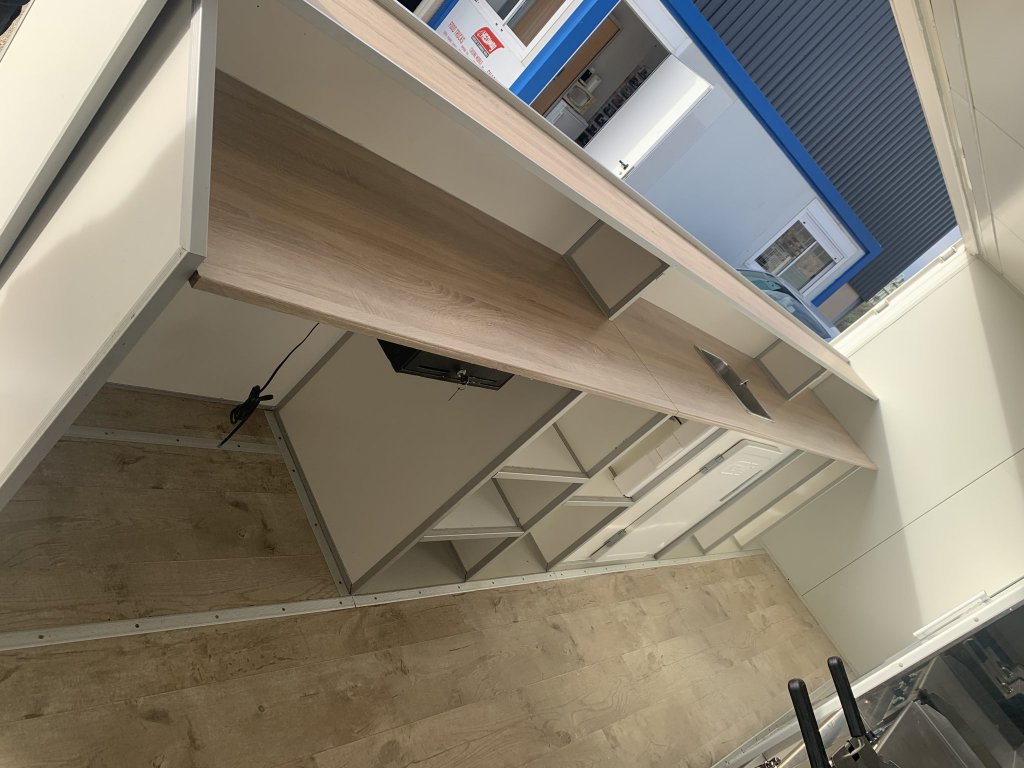 aménagement intérieur foodtruck