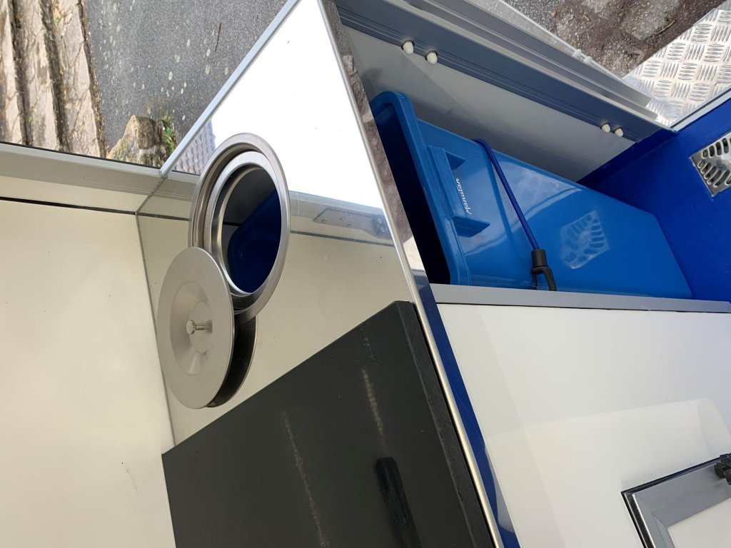 Camion poissonnerie Hedimag