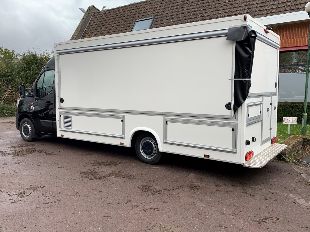 Camion poissonnerie Hedimag