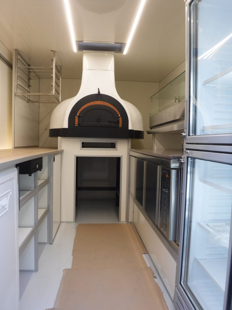 Le Pizzaiolo Hermann camion ford transit access pizza bois