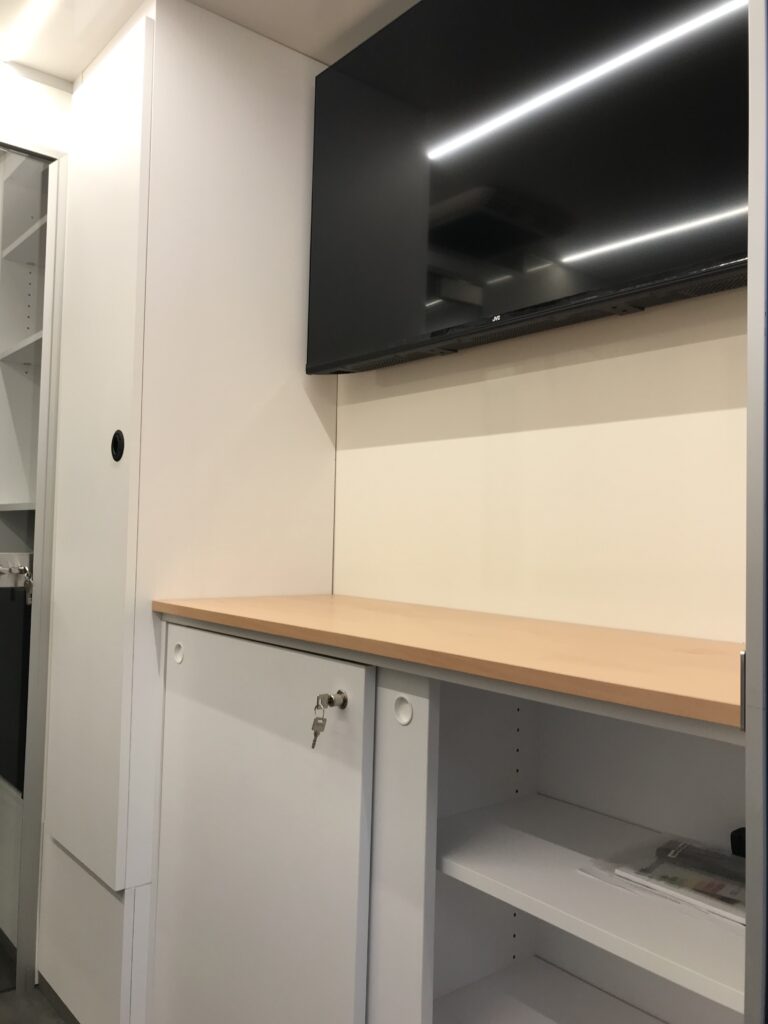 camion médecine Hedimag medico truck cabinet médical ambulant (3)